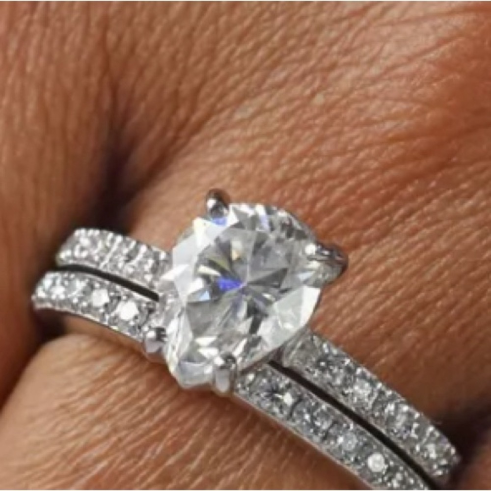 Classic 2 CT Pear-Cut White Solitaire Engagement Ring with Pavé Band